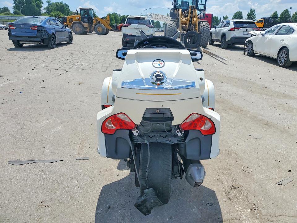 2011 Can-am Spyder Roadster მანქანა იყიდება აუქციონზე, vin: 2BXJBDC10BV001739, აუქციონის ნომერი: 55722216