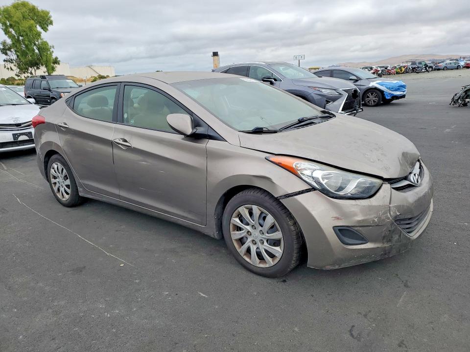 58242676 :رقم المزاد ، 5NPDH4AE0DH186045 vin ، 2013 Hyundai Elantra مزاد بيع