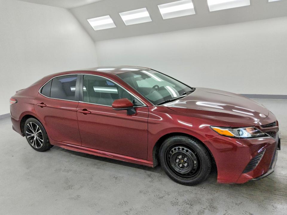 Продаж на аукціоні авто 2018 Toyota Camry, vin: 4T1B11HK3JU616749, номер лоту: 56568536