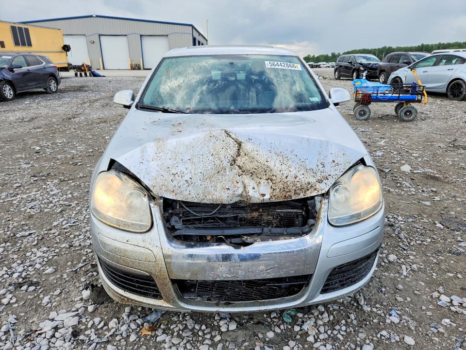 56442866 :رقم المزاد ، 3VWRJ71K58M180949 vin ، 2008 Volkswagen Jetta مزاد بيع