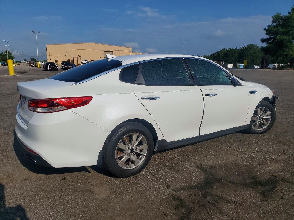 2017 Kia Optima მანქანა იყიდება აუქციონზე, vin: 5XXGT4L39HG178017, აუქციონის ნომერი: 58762266