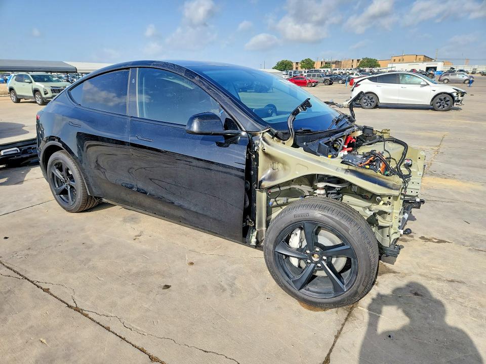 58814166 :رقم المزاد ، 7SAYGDEE1TA589737 vin ، 2026 Tesla Model Y مزاد بيع