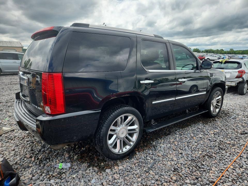 2010 Cadillac Escalade მანქანა იყიდება აუქციონზე, vin: 1GYUKCEF3AR217673, აუქციონის ნომერი: 58234536