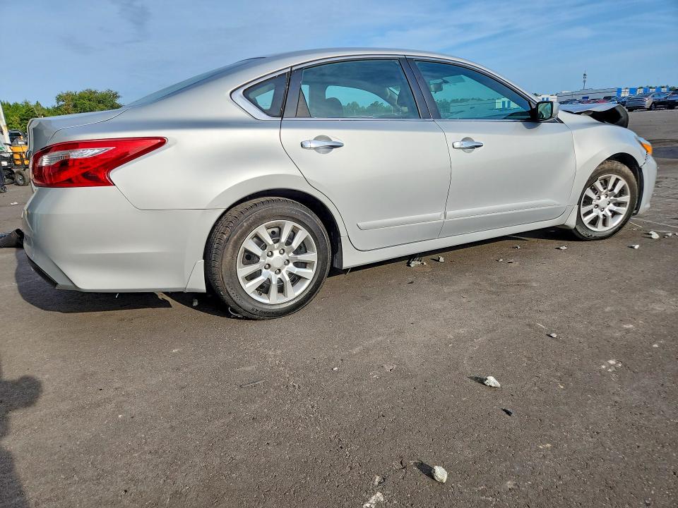 55797366 :رقم المزاد ، 1N4AL3APXHC252475 vin ، 2017 Nissan Altima مزاد بيع
