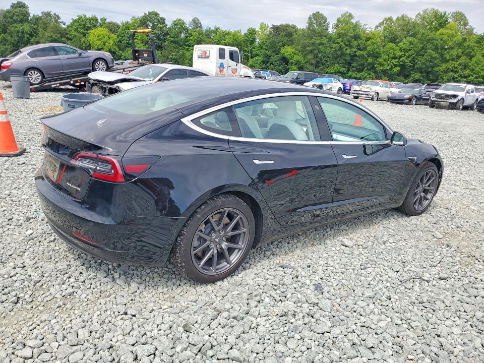 59082386 :رقم المزاد ، 5YJ3E1EB9JF170066 vin ، 2018 Tesla Model 3 مزاد بيع