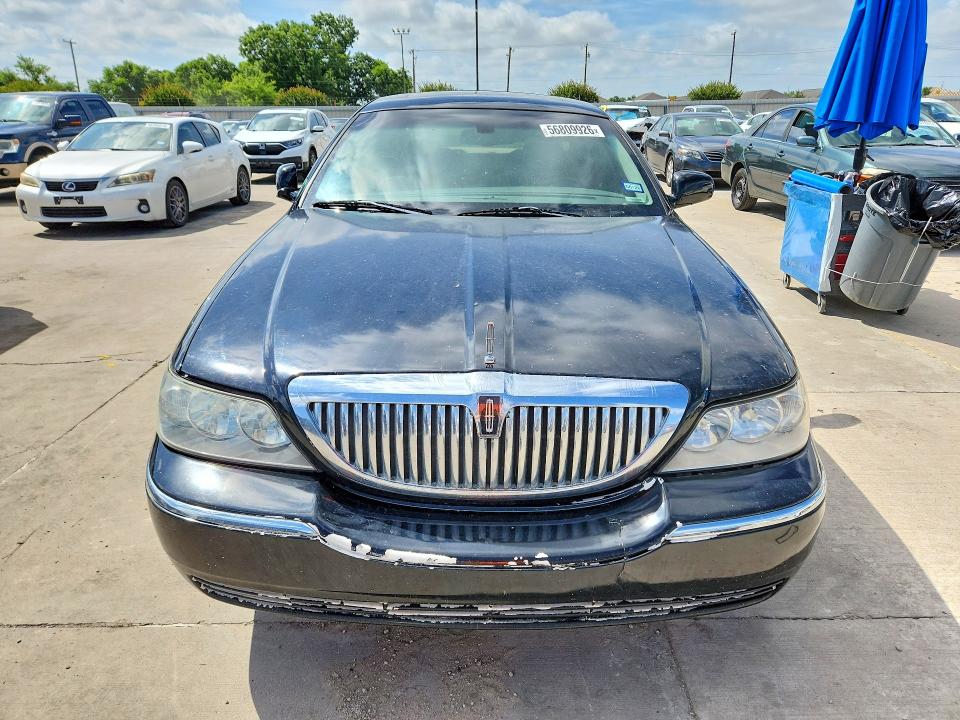 Продаж на аукціоні авто 2006 Lincoln Town Car, vin: 1LNHM83V36Y647334, номер лоту: 56809926