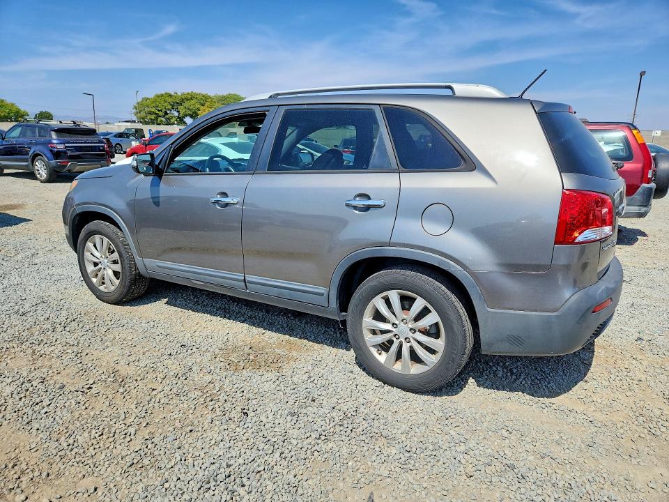 2011 Kia Sorento მანქანა იყიდება აუქციონზე, vin: 5XYKT4A22BG175662, აუქციონის ნომერი: 55841646