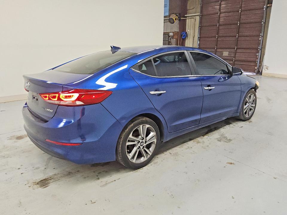 55168036 :رقم المزاد ، 5NPD84LF7HH151160 vin ، 2017 Hyundai Elantra مزاد بيع