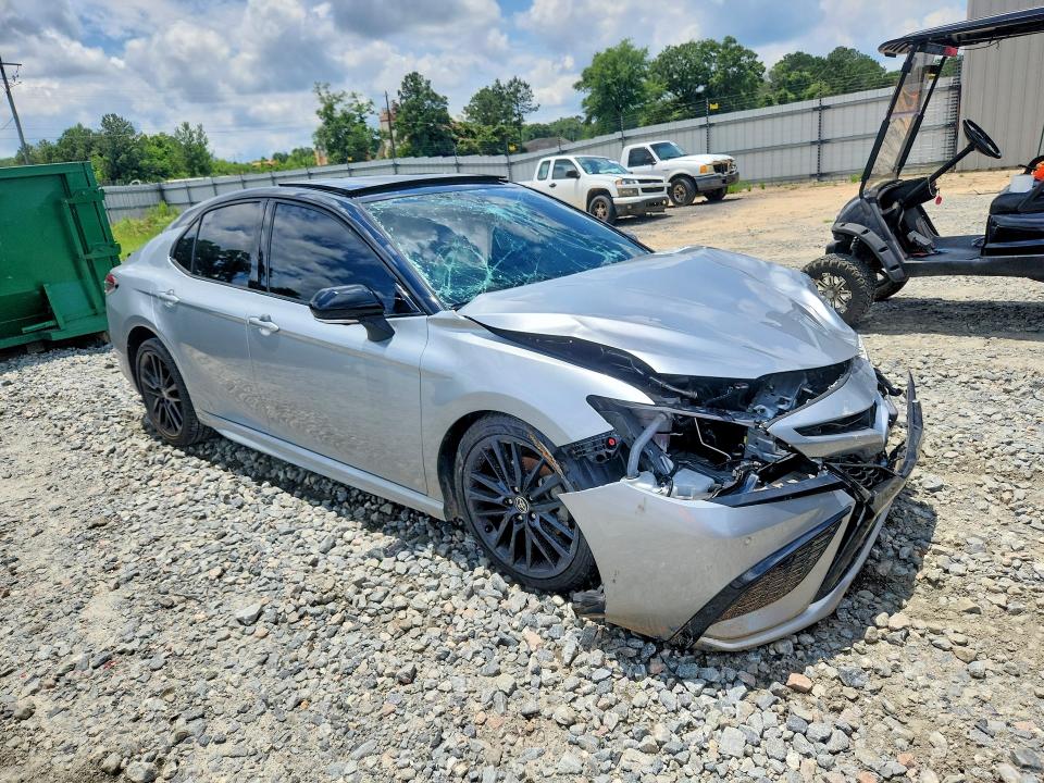 55774556 :رقم المزاد ، 4T1K61AK1PU114519 vin ، 2023 Toyota Camry مزاد بيع