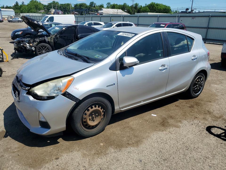 55546026 :رقم المزاد ، JTDKDTB36D1553628 vin ، 2013 Toyota Prius C مزاد بيع