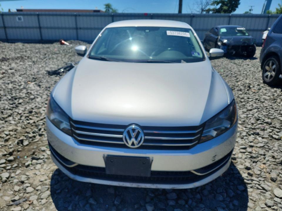 53738206 :رقم المزاد ، 1VWAT7A3XFC005319 vin ، 2015 Volkswagen Passat مزاد بيع