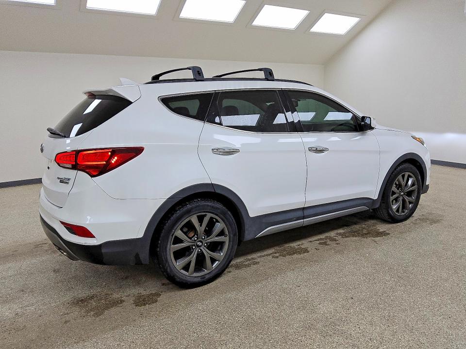 2017 Hyundai Santa Fe Sport მანქანა იყიდება აუქციონზე, vin: 5XYZWDLAXHG483066, აუქციონის ნომერი: 57444916