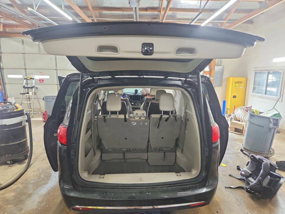 2017 Chrysler Pacifica მანქანა იყიდება აუქციონზე, vin: 2C4RC1EGXHR657450, აუქციონის ნომერი: 56340046