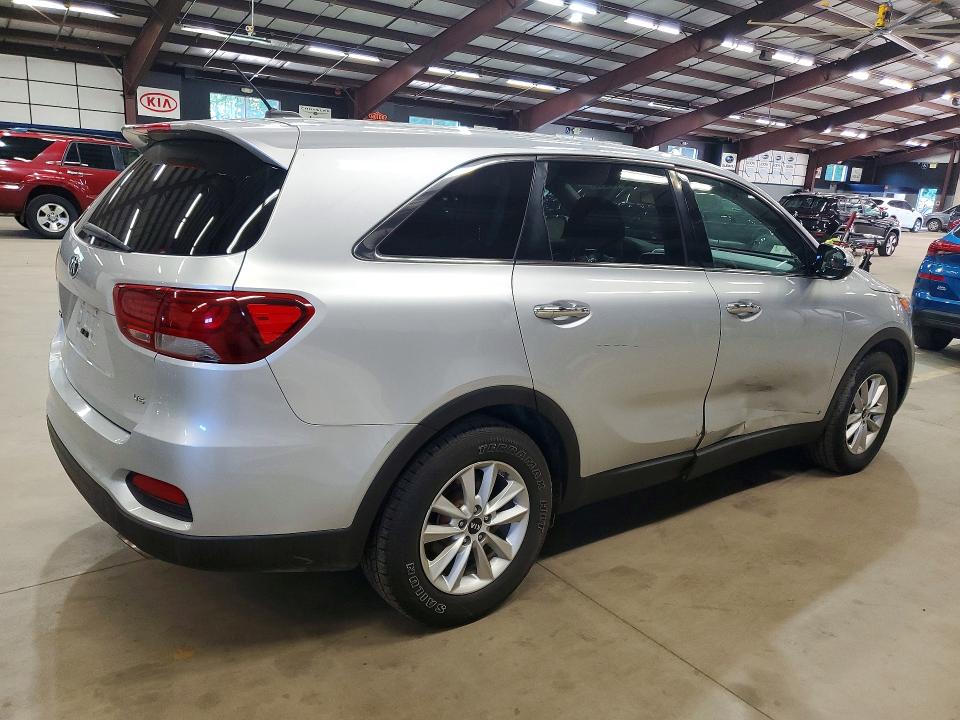 2019 Kia Sorento მანქანა იყიდება აუქციონზე, vin: 5XYPG4A55KG483400, აუქციონის ნომერი: 57664246