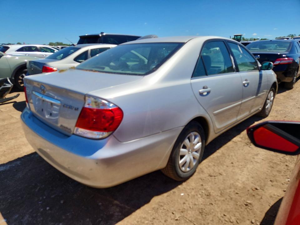 57564626 :رقم المزاد ، 4T1BE30K06U107043 vin ، 2006 Toyota Camry مزاد بيع