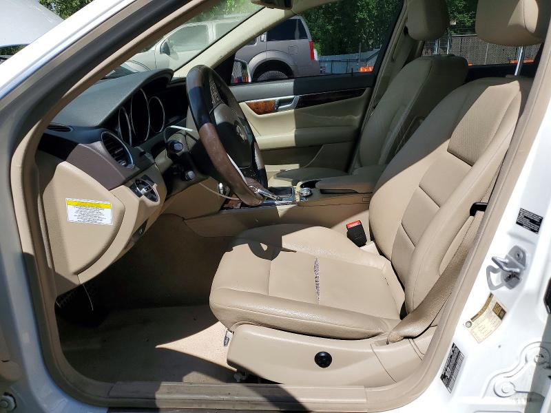 2013 Mercedes-benz C მანქანა იყიდება აუქციონზე, vin: WDDGF4HB9DR249172, აუქციონის ნომერი: 56810826