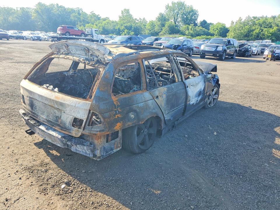 2004 Bmw 325 მანქანა იყიდება აუქციონზე, vin: WBAEP334X4PF04165, აუქციონის ნომერი: 56747606