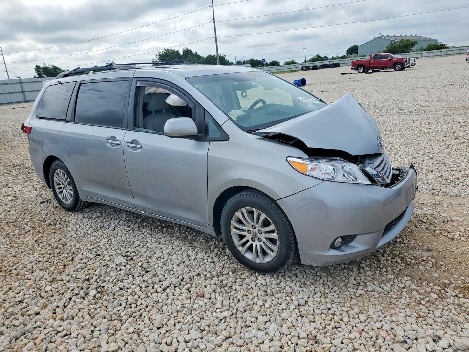2015 Toyota Sienna მანქანა იყიდება აუქციონზე, vin: 5TDYK3DC1FS640307, აუქციონის ნომერი: 55992376
