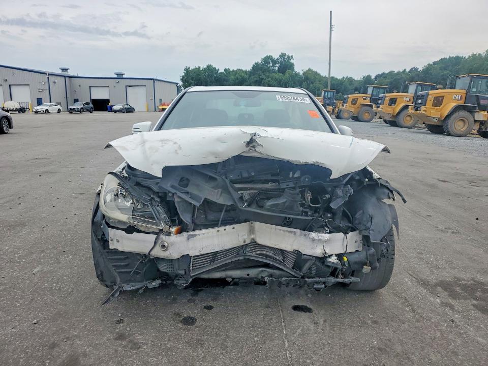 2014 Mercedes-benz C მანქანა იყიდება აუქციონზე, vin: WDDGF4HB3EA940844, აუქციონის ნომერი: 55824436