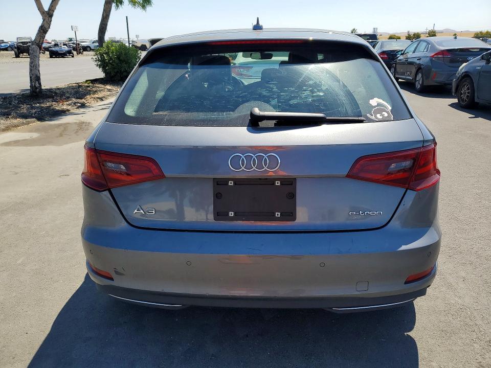 Продаж на аукціоні авто 2016 Audi A3, vin: WAUTPBFF0GA048812, номер лоту: 57265216