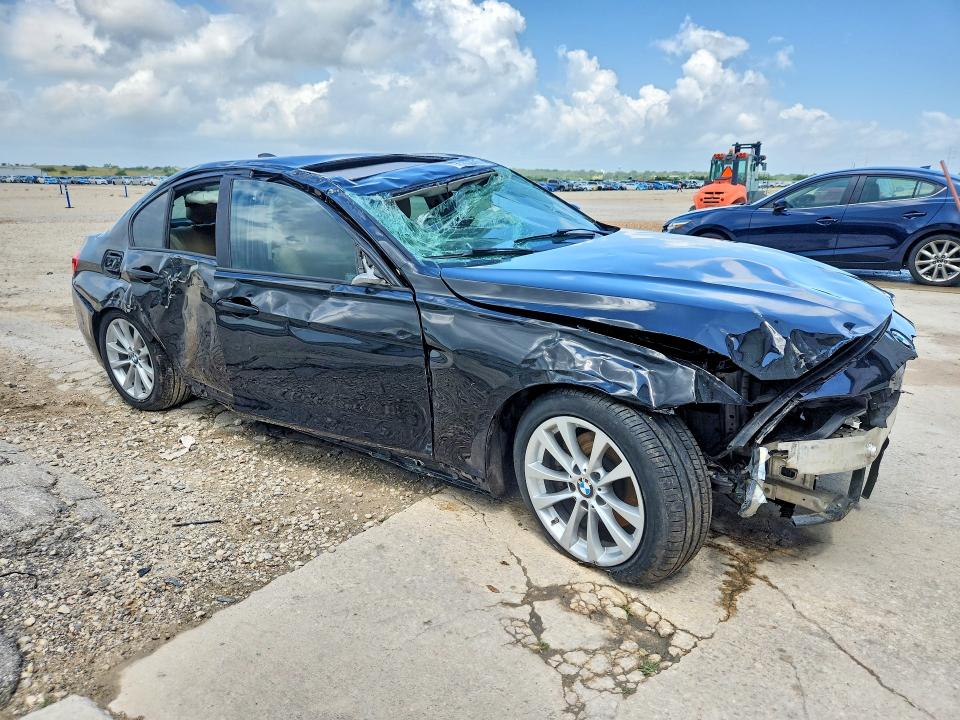 2017 Bmw 320 მანქანა იყიდება აუქციონზე, vin: WBA8E1G3XHNU17695, აუქციონის ნომერი: 56311316