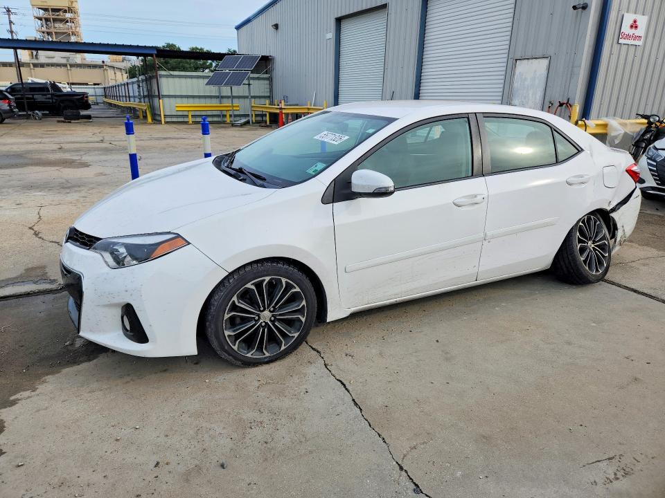 55771326 :رقم المزاد ، 5YFBURHE4FP250227 vin ، 2015 Toyota Corolla مزاد بيع