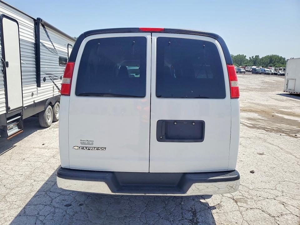 56575476 :رقم المزاد ، 1GAZGPFG1H1126978 vin ، 2017 Chevrolet Express G3500 مزاد بيع