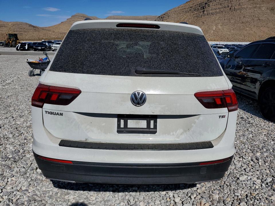 58622896 :رقم المزاد ، 3VV1B7AX6JM115849 vin ، 2018 Volkswagen Tiguan مزاد بيع