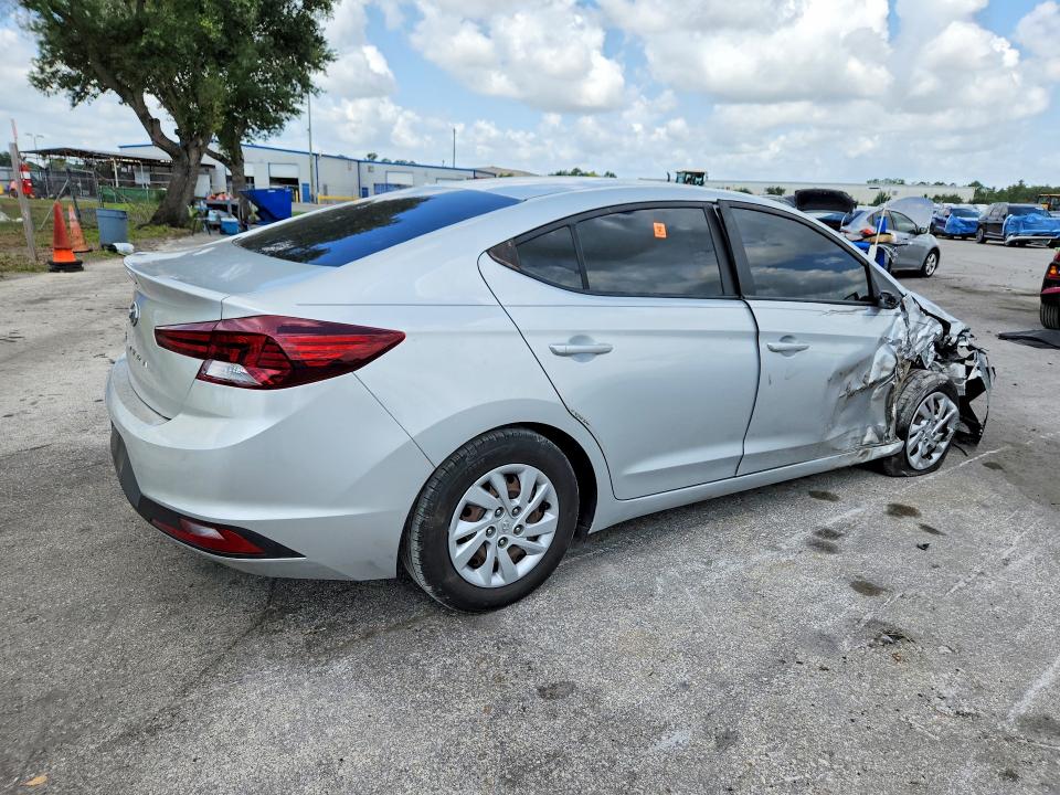 58464176 :رقم المزاد ، 5NPD74LF9KH495227 vin ، 2019 Hyundai Elantra مزاد بيع