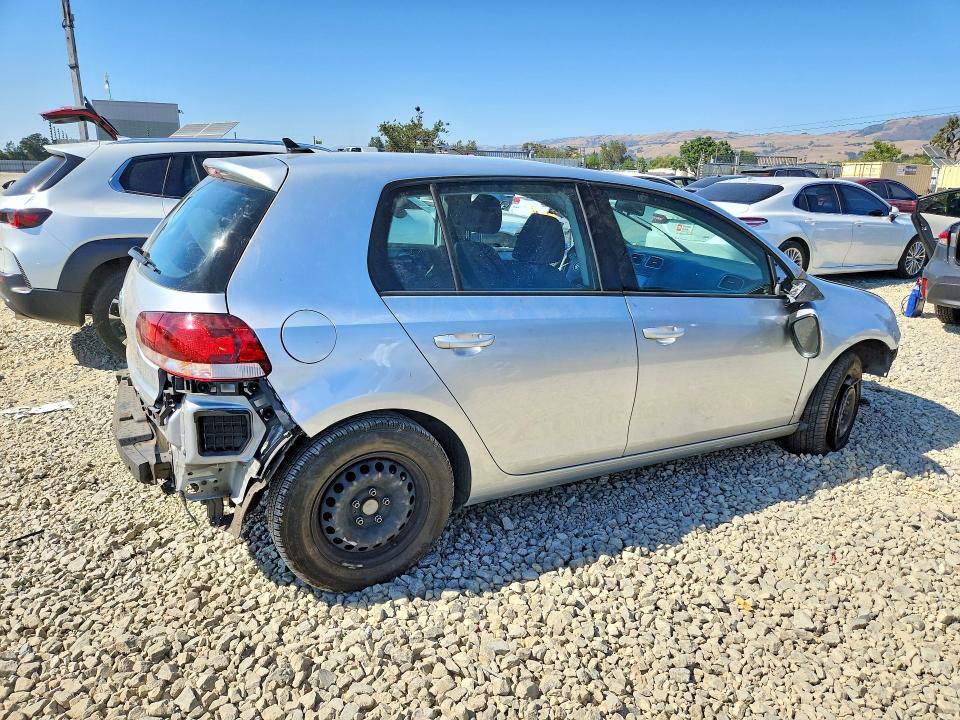 57272656 :رقم المزاد ، WVWDB7AJ5EW002133 vin ، 2014 Volkswagen Golf مزاد بيع