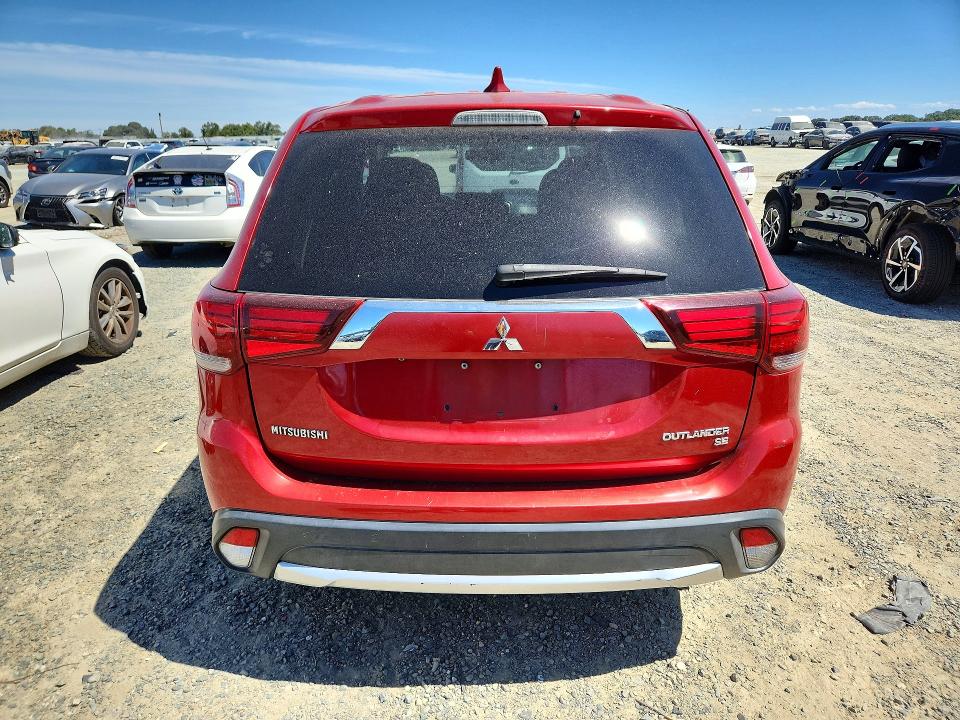 Продаж на аукціоні авто 2018 Mitsubishi Outlander, vin: JA4AD3A37JZ040134, номер лоту: 59184826
