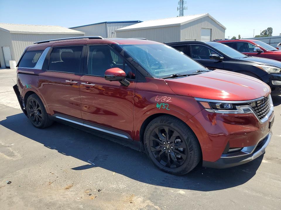 57168586 :رقم المزاد ، KNDNE5H32R6424003 vin ، 2024 Kia Carnival مزاد بيع