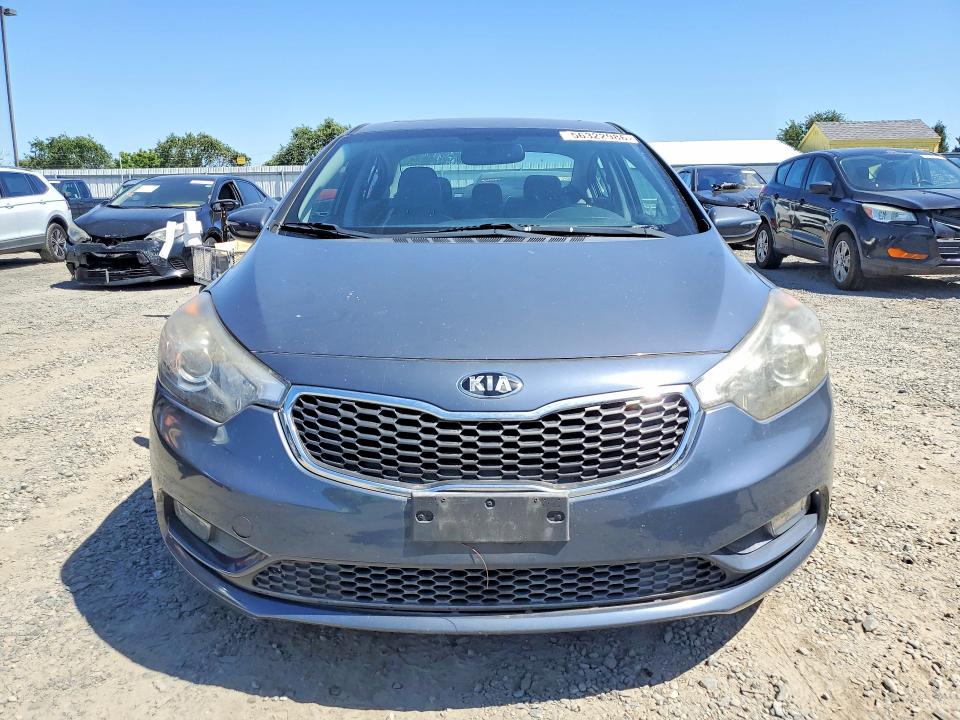 2015 Kia Forte მანქანა იყიდება აუქციონზე, vin: KNAFZ4A84F5282583, აუქციონის ნომერი: 56322986