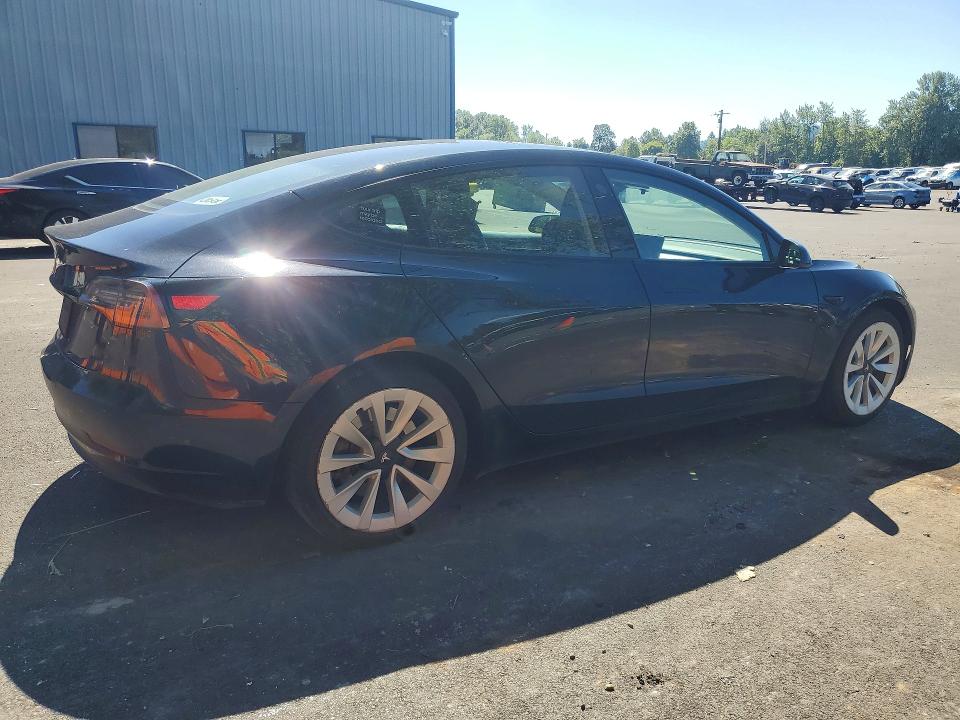 57202136 :رقم المزاد ، 5YJ3E1EA4NF371726 vin ، 2022 Tesla Model 3 مزاد بيع
