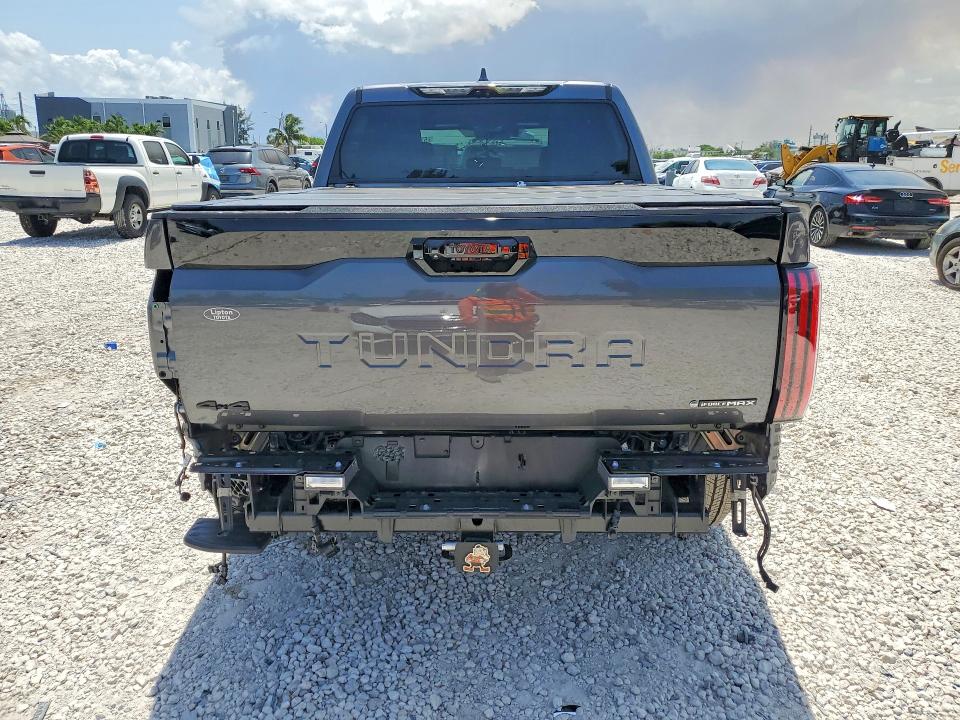 57558646 :رقم المزاد ، 5TFNC5DB1SX109342 vin ، 2025 Toyota Tundra مزاد بيع