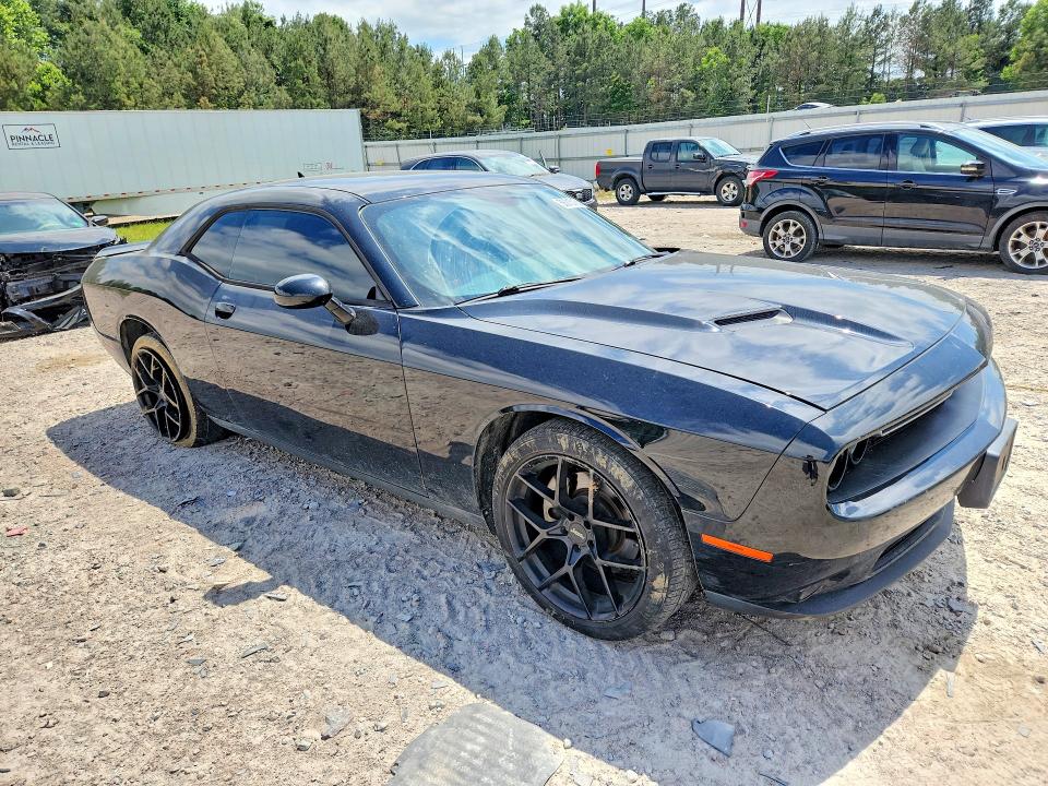 56315186 :رقم المزاد ، 2C3CDZBG3FH701544 vin ، 2015 Dodge Challenger مزاد بيع