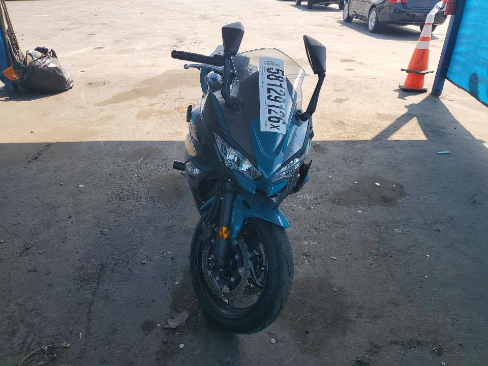58129126 :رقم المزاد ، ML5EXEM11MDA34395 vin ، 2021 Kawasaki Ex650 مزاد بيع