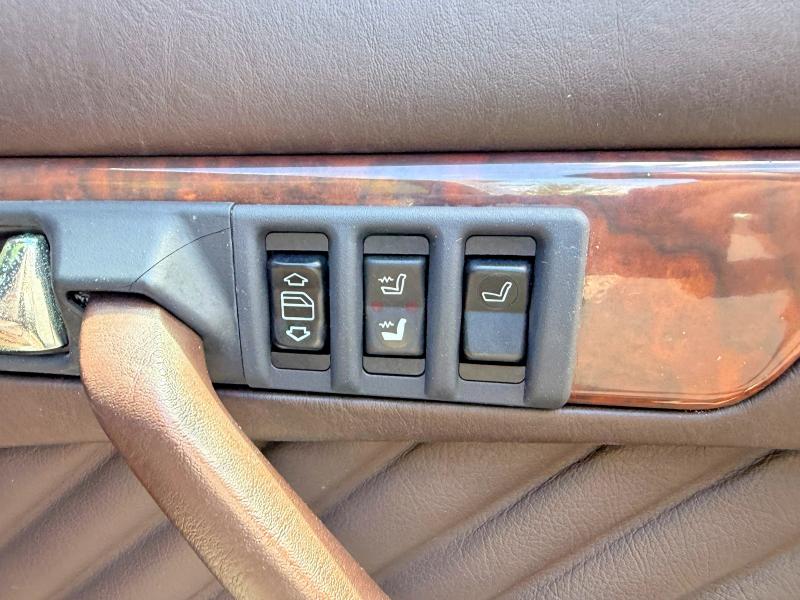 Продажа на аукционе авто 1989 Mercedes-benz 560, vin: WDBCA39E7KA453036, номер лота: 56368296