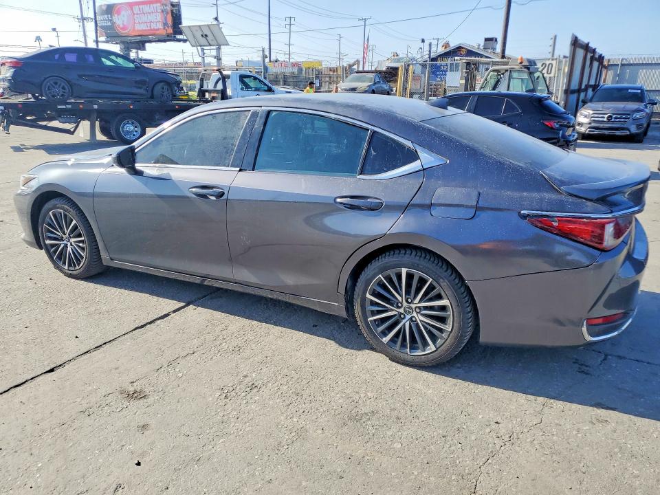 56722936 :رقم المزاد ، 58ADA1C1XPU030526 vin ، 2023 Lexus Es 300h مزاد بيع