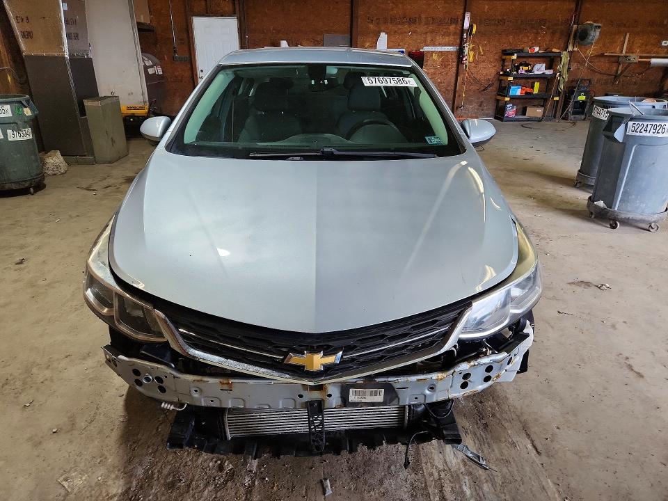 2017 Chevrolet Cruze მანქანა იყიდება აუქციონზე, vin: 1G1BC5SM8H7152326, აუქციონის ნომერი: 57697586