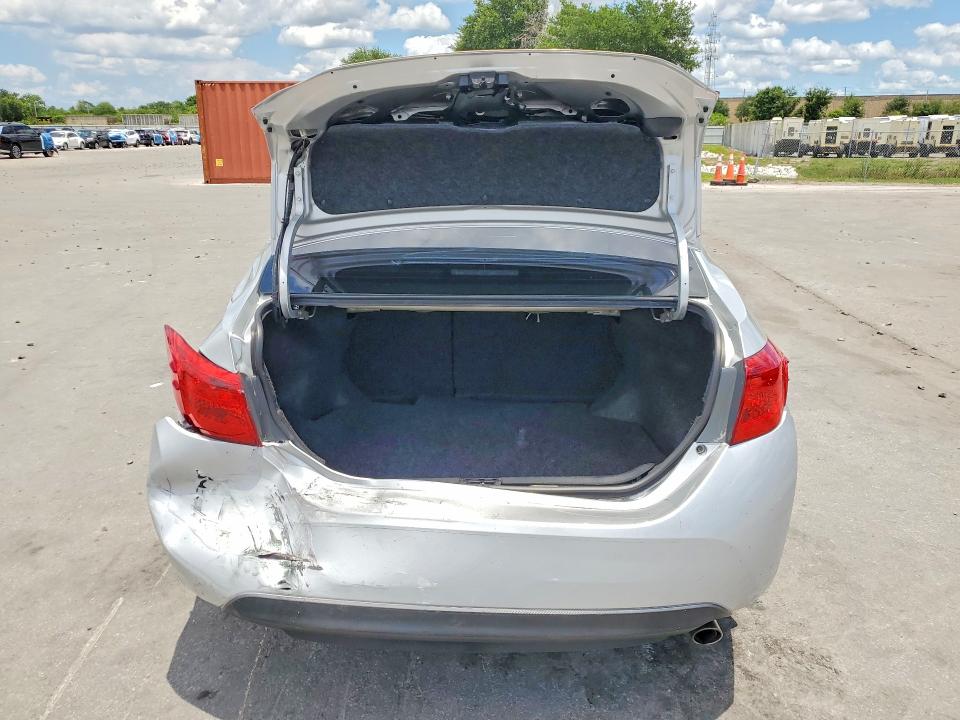 56118146 :رقم المزاد ، 5YFBURHE6JP822360 vin ، 2018 Toyota Corolla مزاد بيع