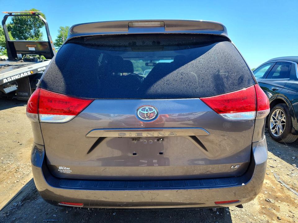 2013 Toyota Sienna მანქანა იყიდება აუქციონზე, vin: 5TDKK3DCXDS317392, აუქციონის ნომერი: 56332986