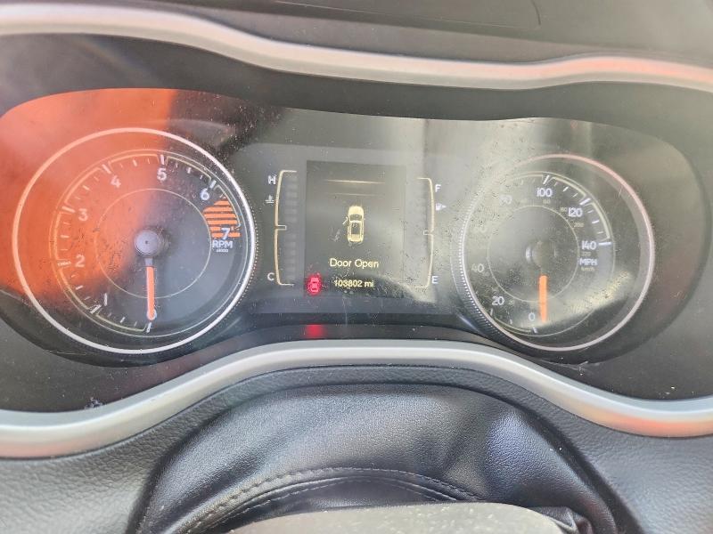 85791885 :رقم المزاد ، 1C4PJLCB4JD551682 vin ، 2018 Jeep Cherokee مزاد بيع