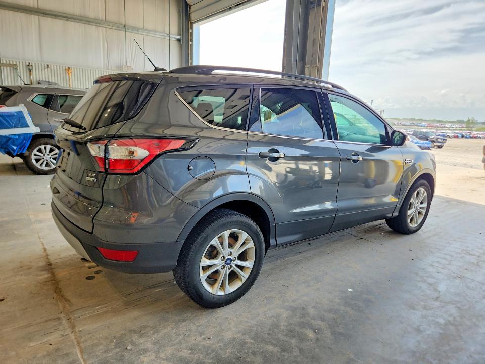 2017 Ford Escape მანქანა იყიდება აუქციონზე, vin: 1FMCU9GD4HUE40947, აუქციონის ნომერი: 55370376