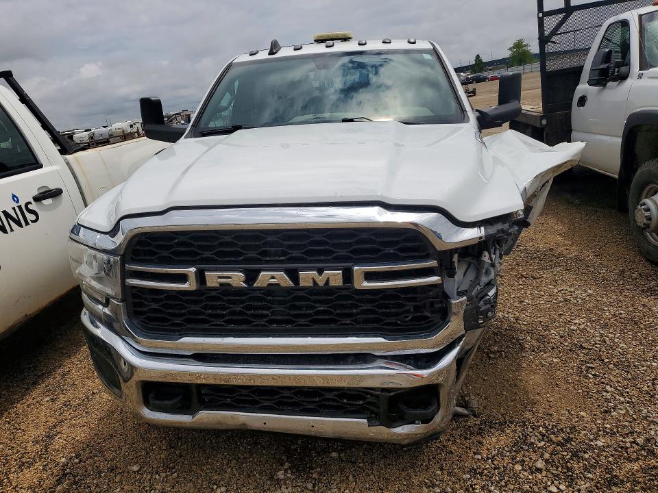 55964166 :رقم المزاد ، 3C63RRGL1NG376725 vin ، 2022 Ram 3500 مزاد بيع