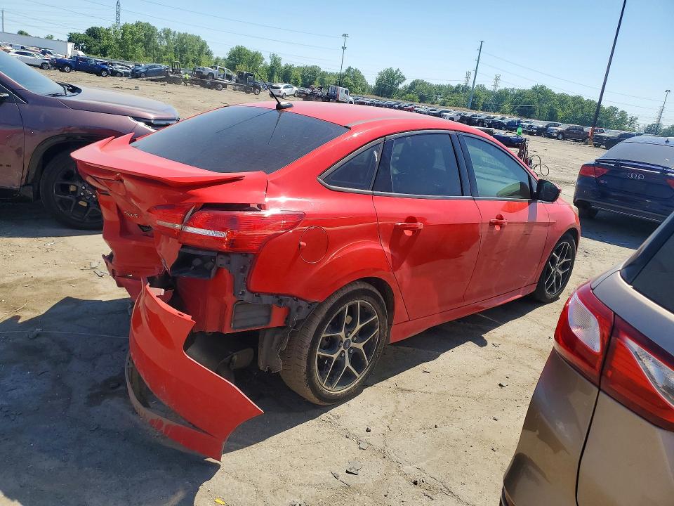 2015 Ford Focus მანქანა იყიდება აუქციონზე, vin: 1FADP3F27FL292864, აუქციონის ნომერი: 56068186