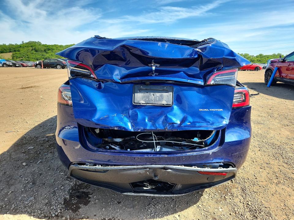 Продажа на аукционе авто 2023 Tesla Model Y, vin: 7SAYGDEE0PA205372, номер лота: 55579156