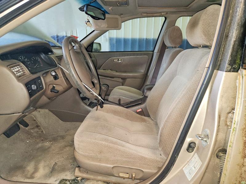 56769166 :رقم المزاد ، 4T1BF22K5YU950159 vin ، 2000 Toyota Camry مزاد بيع