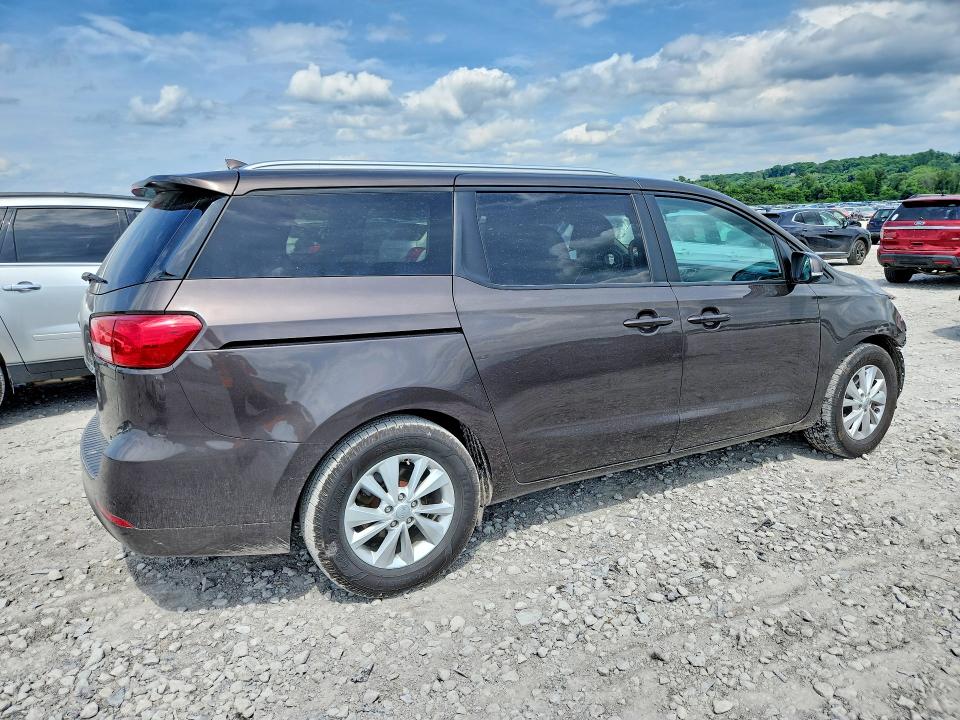56330036 :رقم المزاد ، KNDMB5C1XH6314275 vin ، 2017 Kia Sedona مزاد بيع
