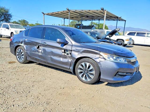 2017 Honda Accord მანქანა იყიდება აუქციონზე, vin: JHMCR6F5XHC010133, აუქციონის ნომერი: 59191676
